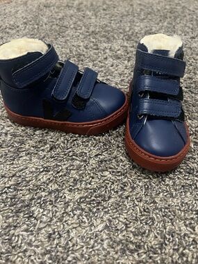 Veja esplar mid fured leather boots